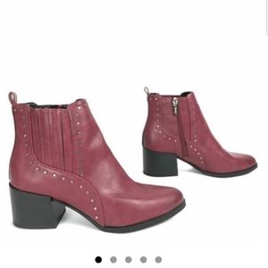 New Circus by Sam Edelman Studded Ankle bo…